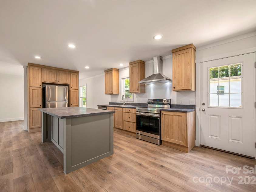 314 Mine Gap Road, East Flat Rock, NC 28726.  MLS# CAR4274648, YatesRealty ID 22066. 
