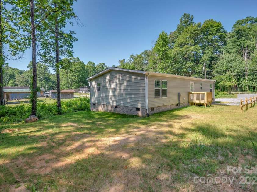 314 Mine Gap Road, East Flat Rock, NC 28726.  MLS# CAR4274648, YatesRealty ID 22066. 