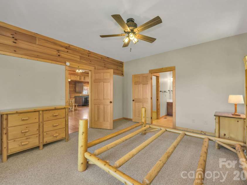 318 Heron Point Drive, Wilkesboro, NC 28697.  MLS# CAR4382408, YatesRealty ID 22066. 