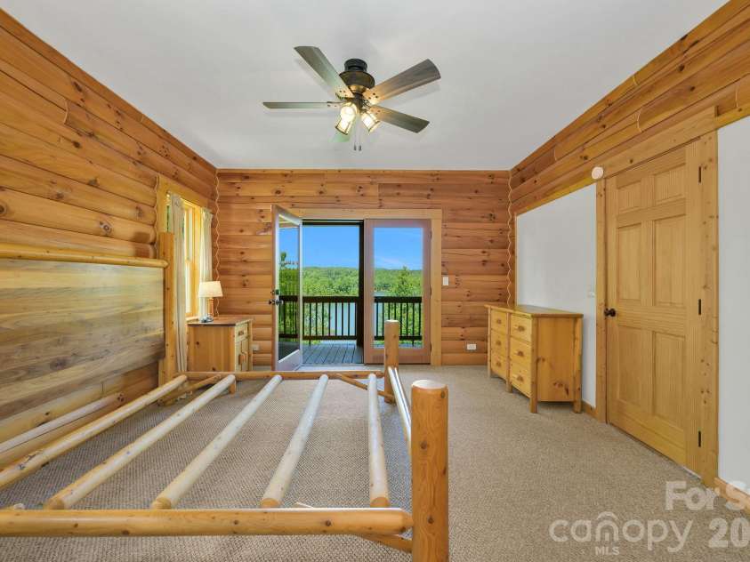 318 Heron Point Drive, Wilkesboro, NC 28697.  MLS# CAR4382408, YatesRealty ID 22066. 