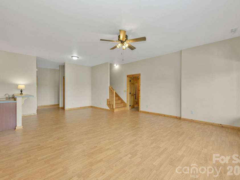 318 Heron Point Drive, Wilkesboro, NC 28697.  MLS# CAR4382408, YatesRealty ID 22066. 