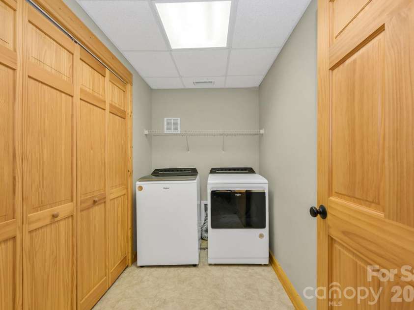 318 Heron Point Drive, Wilkesboro, NC 28697.  MLS# CAR4382408, YatesRealty ID 22066. 