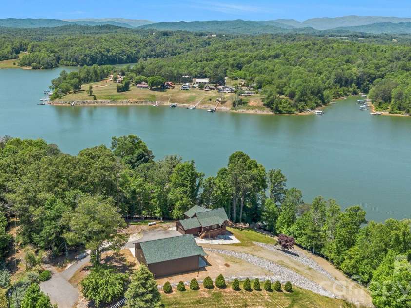 318 Heron Point Drive, Wilkesboro, NC 28697.  MLS# CAR4382408, YatesRealty ID 22066. 