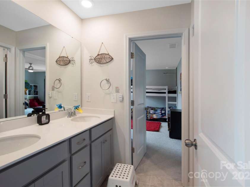 334 Kennerly Center Drive, Mooresville, NC 28115.  MLS# CAR4269245, YatesRealty ID 22067. 