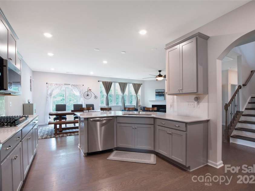 334 Kennerly Center Drive, Mooresville, NC 28115.  MLS# CAR4269245, YatesRealty ID 22067. 
