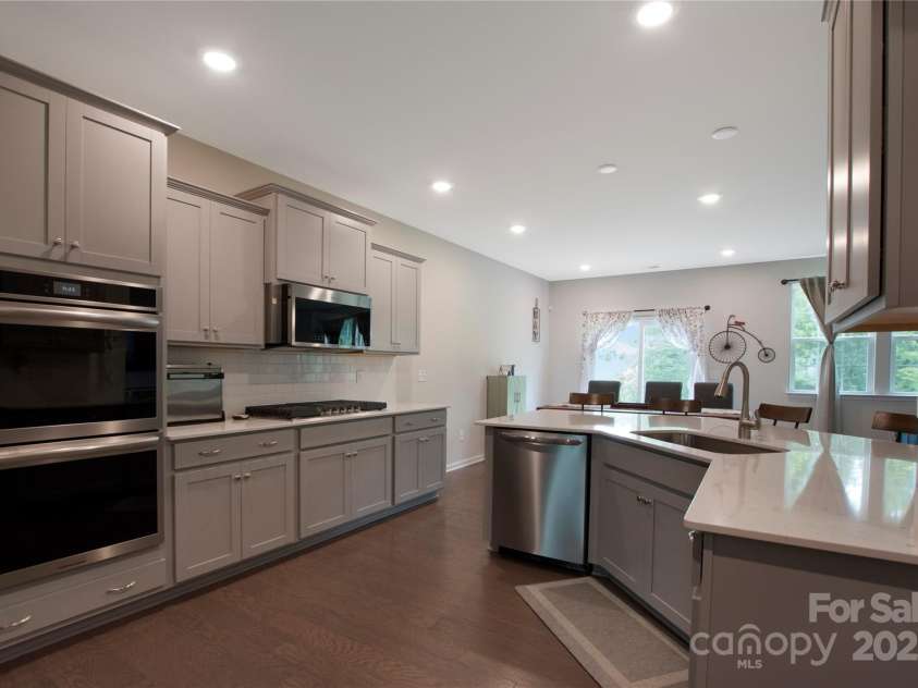 334 Kennerly Center Drive, Mooresville, NC 28115.  MLS# CAR4269245, YatesRealty ID 22067. 
