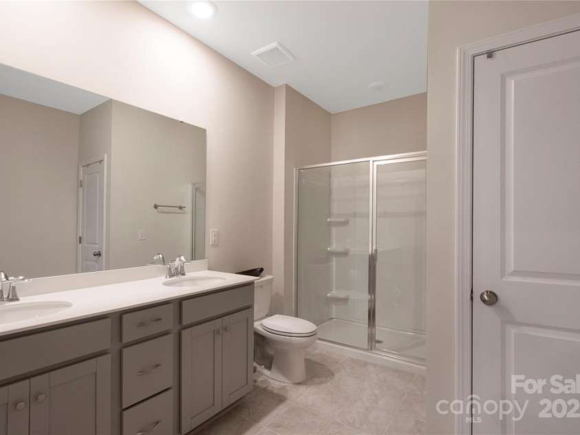 334 Kennerly Center Drive, Mooresville, NC 28115.  MLS# CAR4269245, YatesRealty ID 22067. 