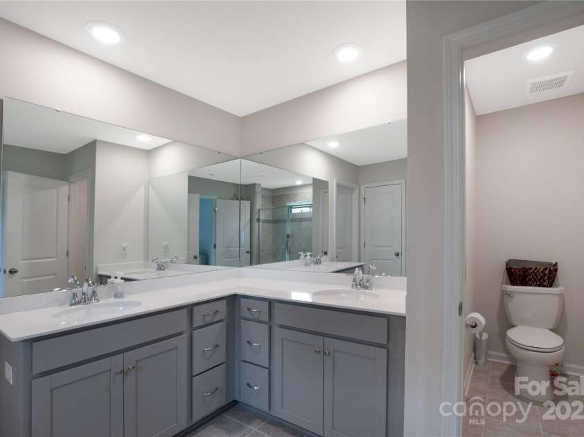 334 Kennerly Center Drive, Mooresville, NC 28115.  MLS# CAR4269245, YatesRealty ID 22067. 