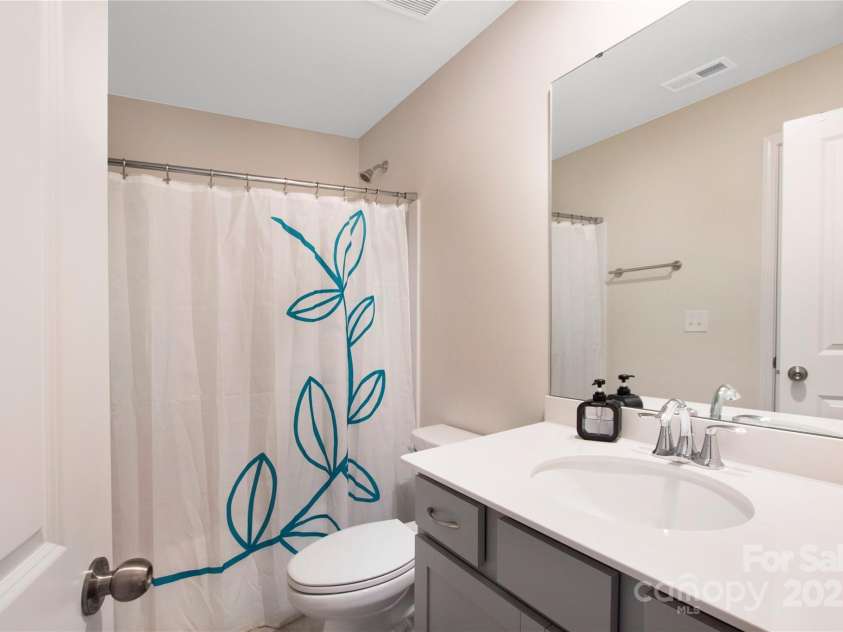 334 Kennerly Center Drive, Mooresville, NC 28115.  MLS# CAR4269245, YatesRealty ID 22067. 