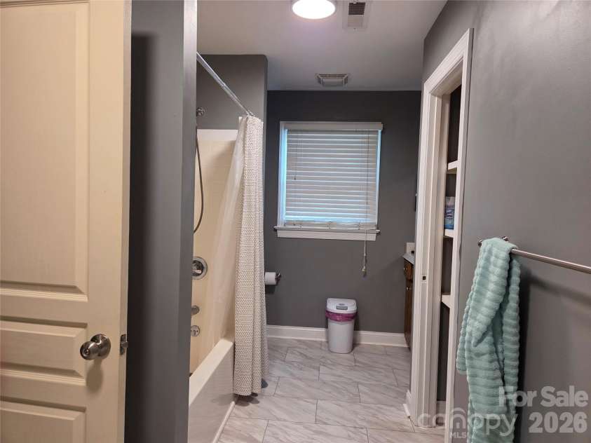 5510 Land Harbour Drive, Granite Falls, NC 28630.  MLS# CAR4382565, YatesRealty ID 22067. Bethroom upstairs