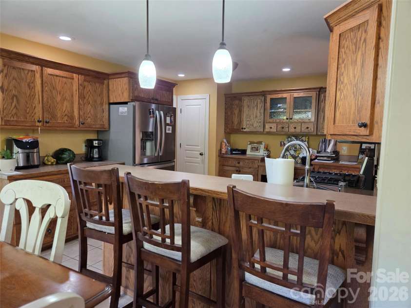 5510 Land Harbour Drive, Granite Falls, NC 28630.  MLS# CAR4382565, YatesRealty ID 22067. Kitchen