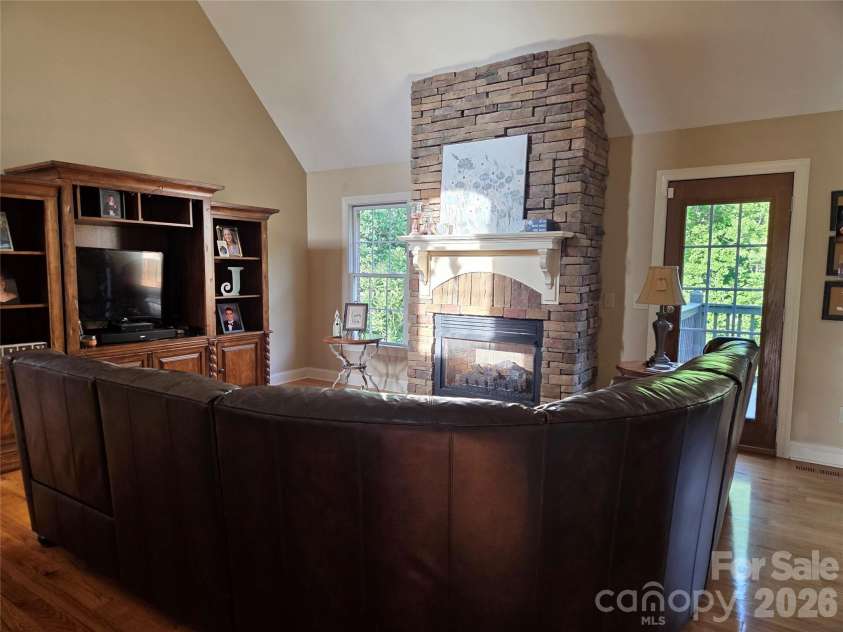 5510 Land Harbour Drive, Granite Falls, NC 28630.  MLS# CAR4382565, YatesRealty ID 22067. Living room