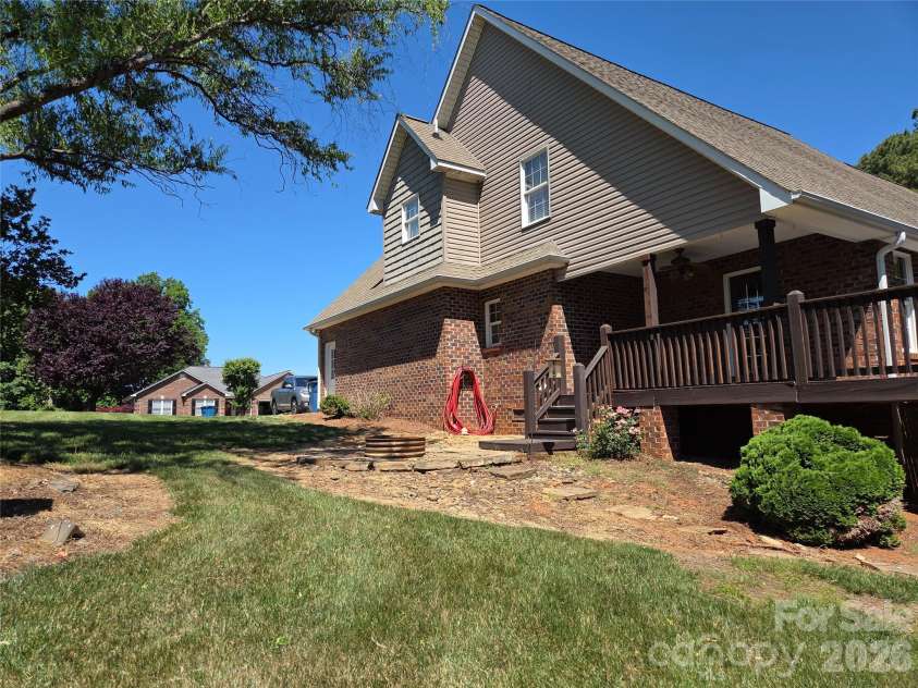5510 Land Harbour Drive, Granite Falls, NC 28630.  MLS# CAR4382565, YatesRealty ID 22067. Right side of house