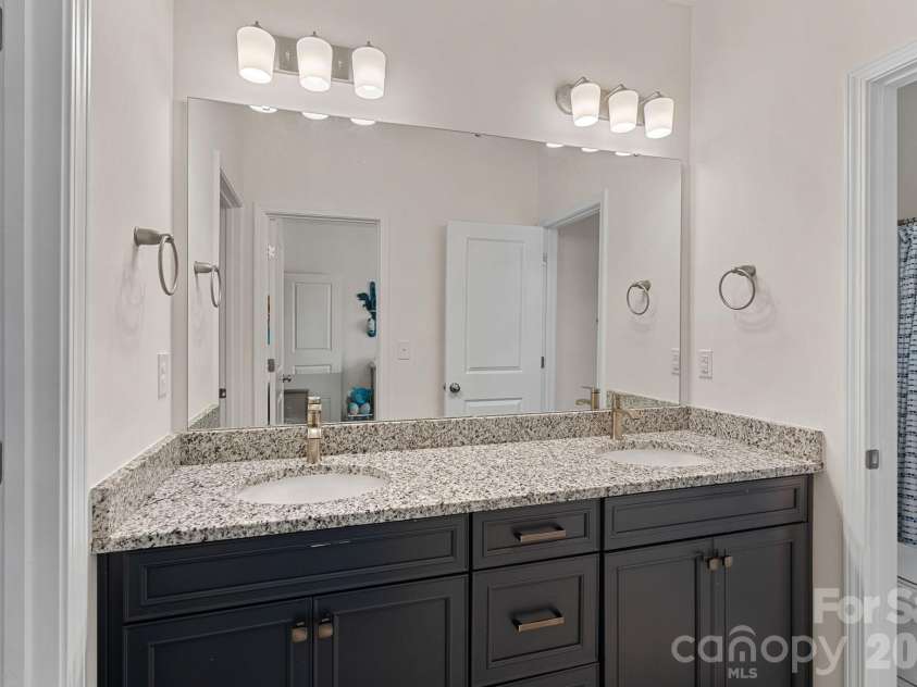 4184 Charlton Road, Fort Mill, SC 29715.  MLS# CAR4381943, YatesRealty ID 22069. Jack and Jill full bath 3 upper level