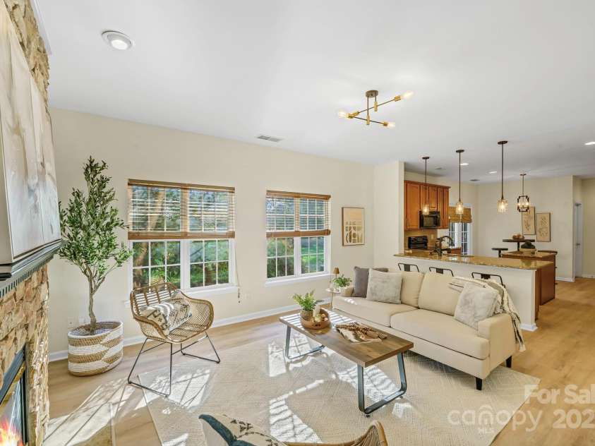 2907 Meherrin Court, Waxhaw, NC 28173.  MLS# CAR4150475, YatesRealty ID 2207. Open Concept