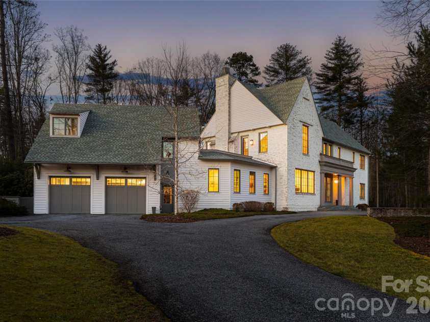 93 Mirehouse Run, Asheville, NC 28803.  MLS# CAR4344945, YatesRealty ID 2207. 