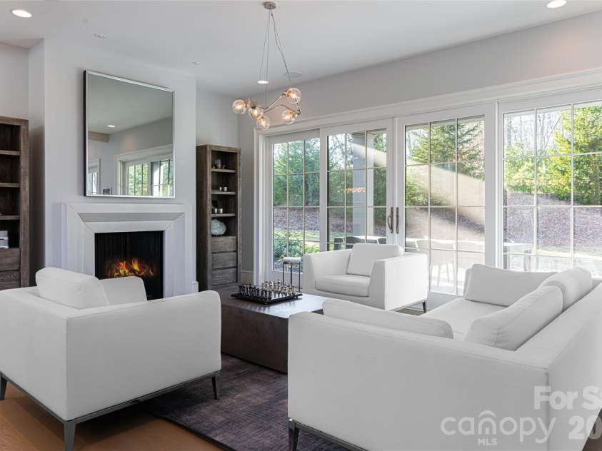 93 Mirehouse Run, Asheville, NC 28803.  MLS# CAR4344945, YatesRealty ID 2207. 