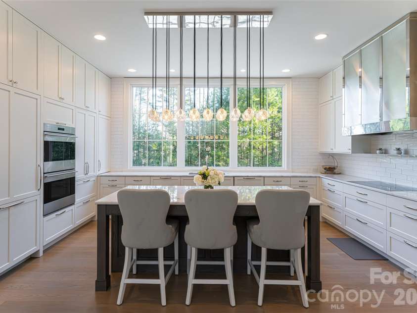 93 Mirehouse Run, Asheville, NC 28803.  MLS# CAR4344945, YatesRealty ID 2207. 