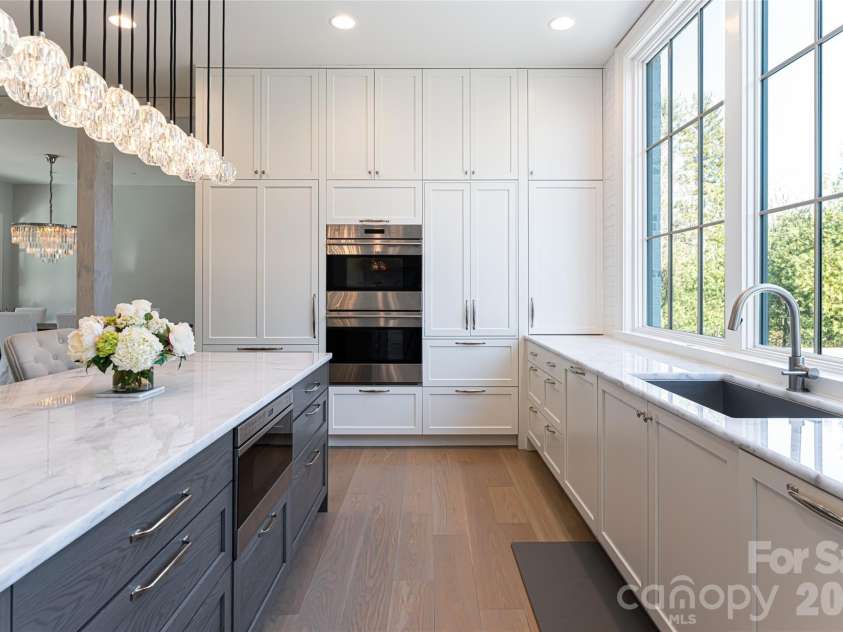 93 Mirehouse Run, Asheville, NC 28803.  MLS# CAR4344945, YatesRealty ID 2207. 