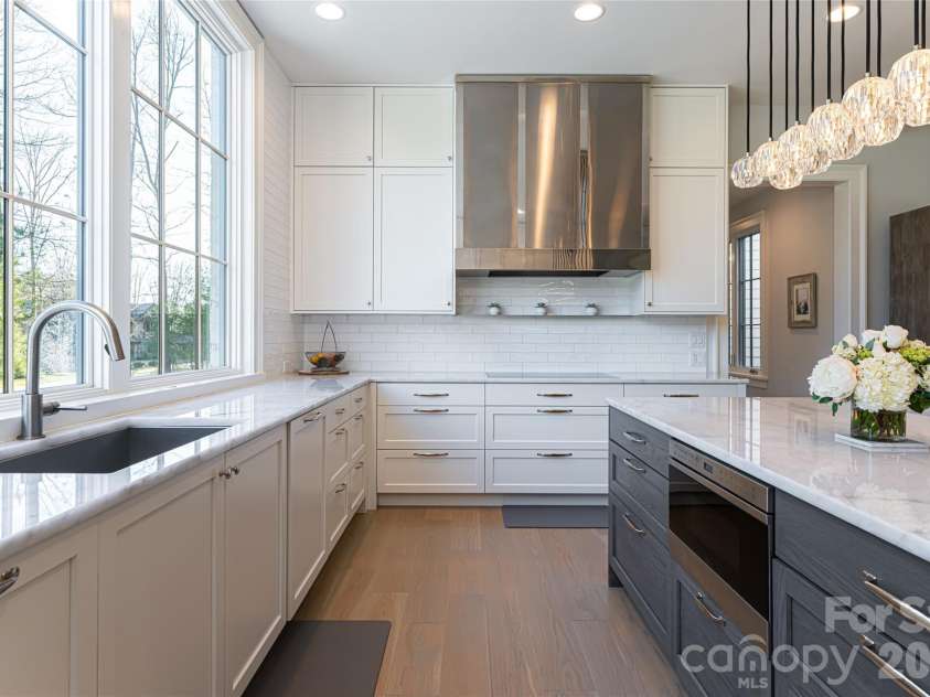 93 Mirehouse Run, Asheville, NC 28803.  MLS# CAR4344945, YatesRealty ID 2207. 