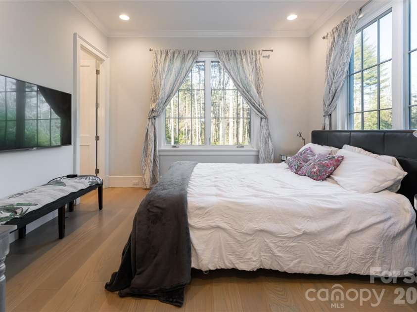 93 Mirehouse Run, Asheville, NC 28803.  MLS# CAR4344945, YatesRealty ID 2207. 