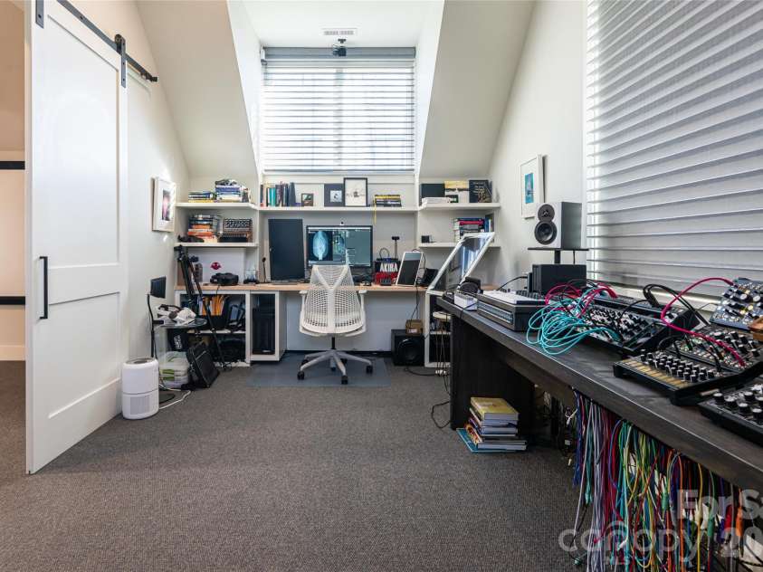 93 Mirehouse Run, Asheville, NC 28803.  MLS# CAR4344945, YatesRealty ID 2207. 
