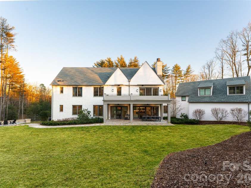 93 Mirehouse Run, Asheville, NC 28803.  MLS# CAR4344945, YatesRealty ID 2207. 