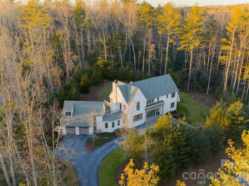 93 Mirehouse Run, Asheville, NC 28803.  MLS# CAR4344945, YatesRealty ID 2207. 