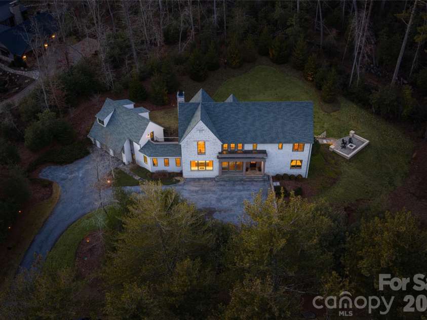 93 Mirehouse Run, Asheville, NC 28803.  MLS# CAR4344945, YatesRealty ID 2207. 