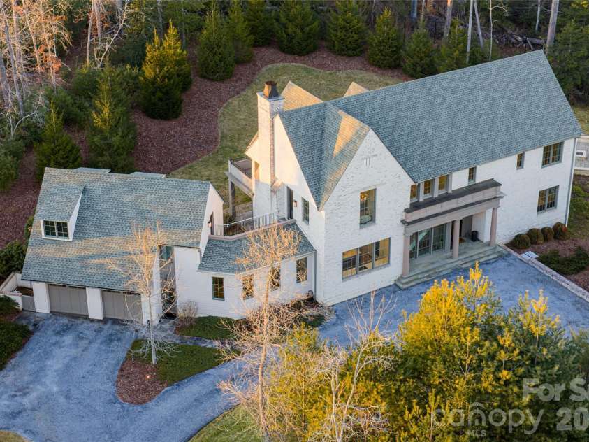 93 Mirehouse Run, Asheville, NC 28803.  MLS# CAR4344945, YatesRealty ID 2207. 