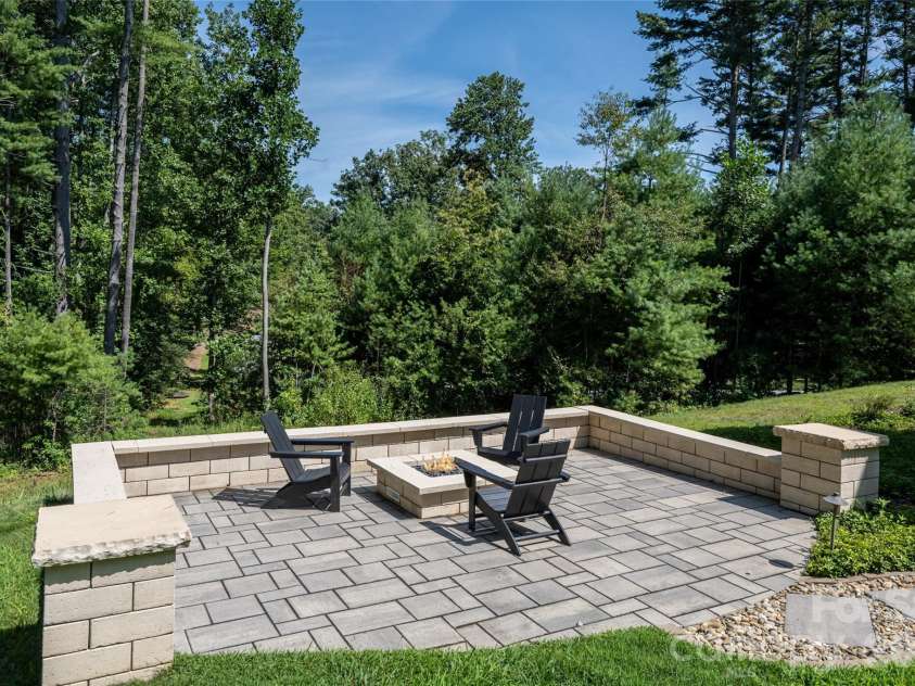 93 Mirehouse Run, Asheville, NC 28803.  MLS# CAR4344945, YatesRealty ID 2207. 