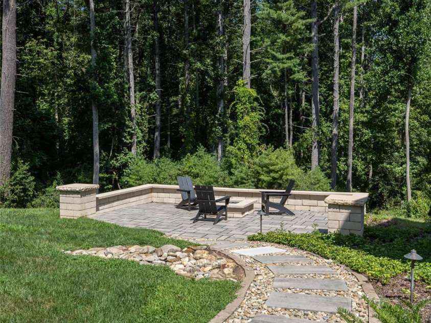93 Mirehouse Run, Asheville, NC 28803.  MLS# CAR4344945, YatesRealty ID 2207. 