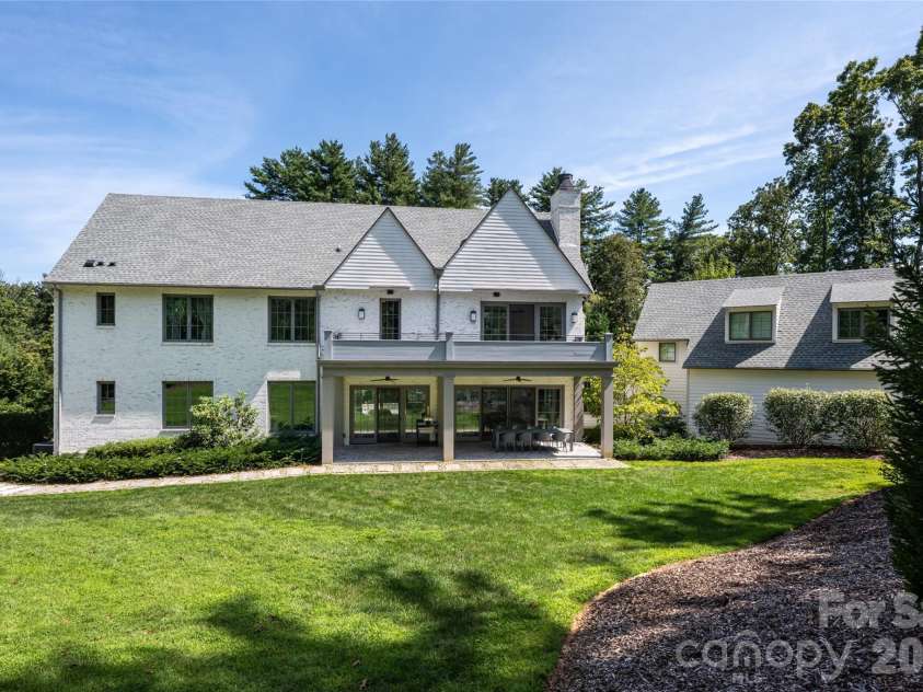 93 Mirehouse Run, Asheville, NC 28803.  MLS# CAR4344945, YatesRealty ID 2207. 