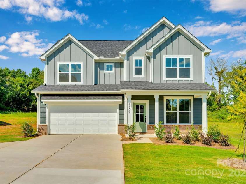 1809 Country Club Road, Lincolnton, NC 28092.  MLS# CAR4295144, YatesRealty ID 22071. 
