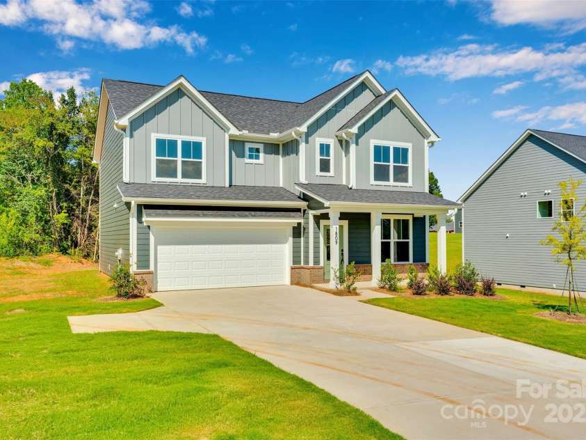 1809 Country Club Road, Lincolnton, NC 28092.  MLS# CAR4295144, YatesRealty ID 22071. 