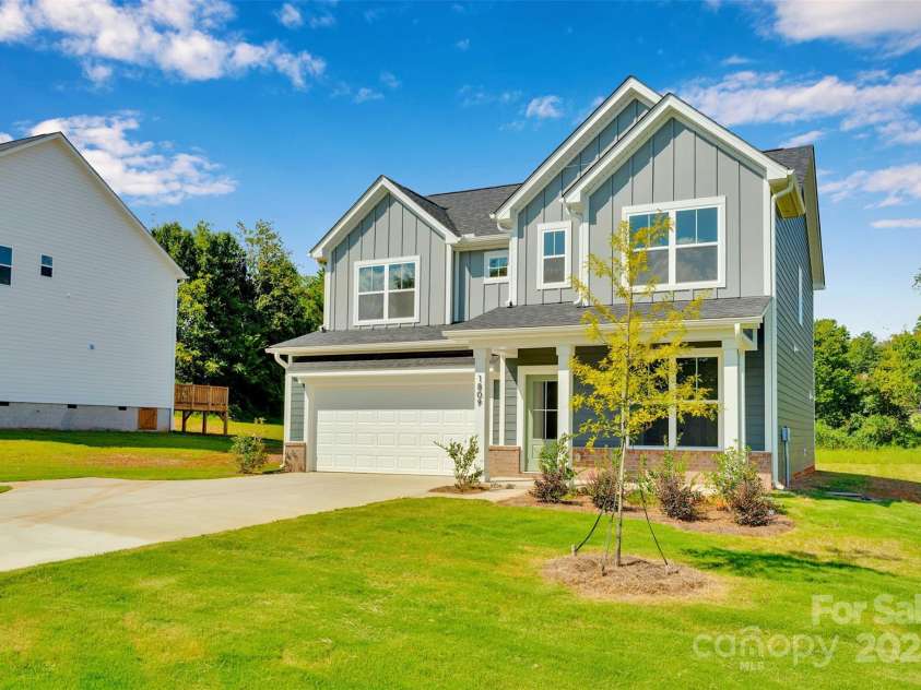 1809 Country Club Road, Lincolnton, NC 28092.  MLS# CAR4295144, YatesRealty ID 22071. 