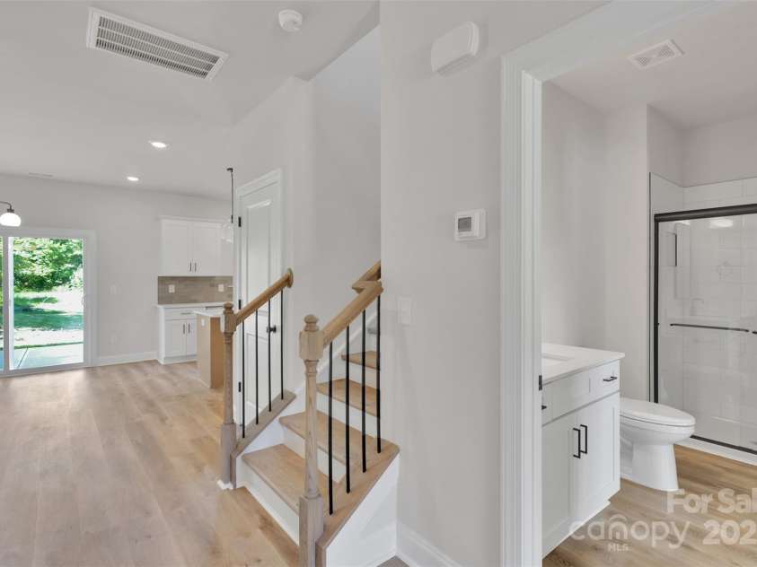 1809 Country Club Road, Lincolnton, NC 28092.  MLS# CAR4295144, YatesRealty ID 22071. 