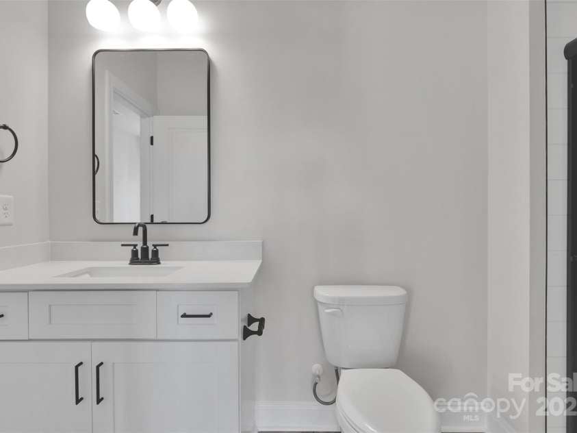 1809 Country Club Road, Lincolnton, NC 28092.  MLS# CAR4295144, YatesRealty ID 22071. 