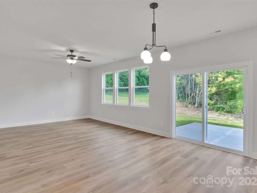 1809 Country Club Road, Lincolnton, NC 28092.  MLS# CAR4295144, YatesRealty ID 22071. 