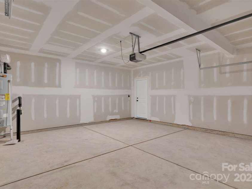 1809 Country Club Road, Lincolnton, NC 28092.  MLS# CAR4295144, YatesRealty ID 22071. 