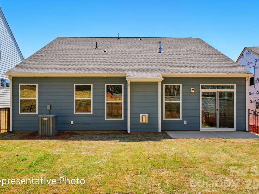 3001 Old Glory Drive, Gastonia, NC 28056.  MLS# CAR4382614, YatesRealty ID 22071. 