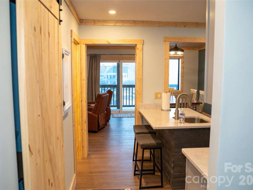 104 Sugar Ski Drive, Banner Elk, NC 28604.  MLS# CAR4382624, YatesRealty ID 22073. 