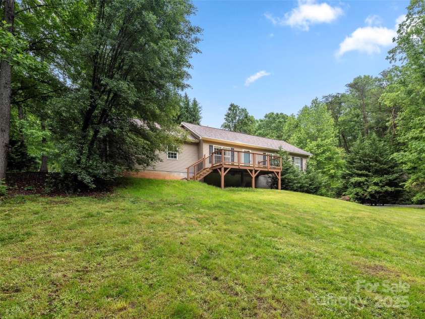 135 New Rockwood Road, Arden, NC 28704.  MLS# CAR4258222, YatesRealty ID 22073. 