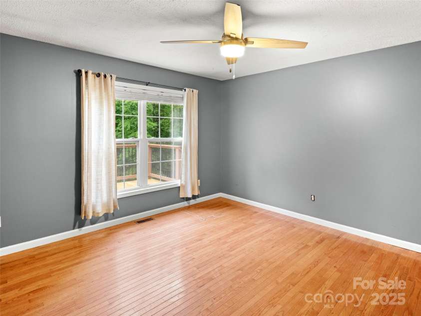 135 New Rockwood Road, Arden, NC 28704.  MLS# CAR4258222, YatesRealty ID 22073. 