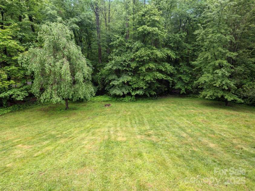 135 New Rockwood Road, Arden, NC 28704.  MLS# CAR4258222, YatesRealty ID 22073. 