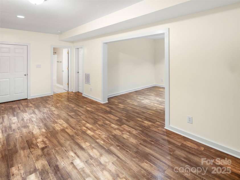 135 New Rockwood Road, Arden, NC 28704.  MLS# CAR4258222, YatesRealty ID 22073. 