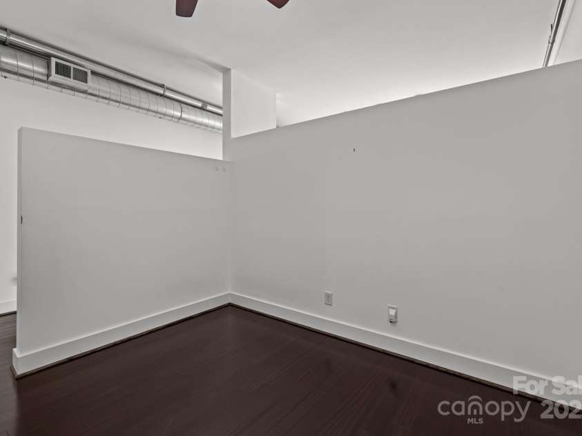 1611 Central Avenue, Charlotte, NC 28205.  MLS# CAR4287732, YatesRealty ID 22074. 