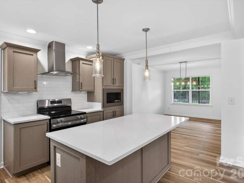 2979 Durant Drive, Winston Salem, NC 27107.  MLS# CAR4381963, YatesRealty ID 22075. 