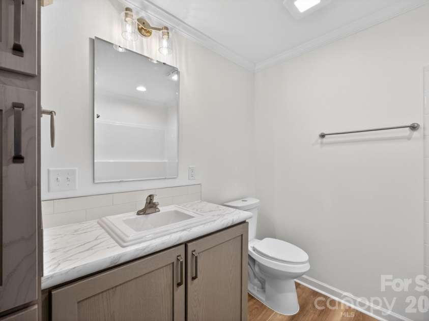 2979 Durant Drive, Winston Salem, NC 27107.  MLS# CAR4381963, YatesRealty ID 22075. 