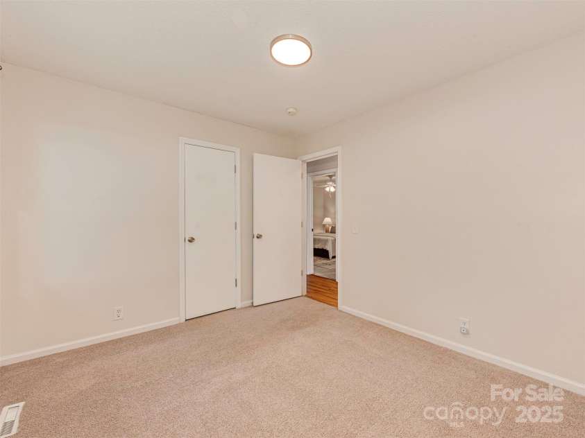 713 Springfield Drive, Concord, NC 28027.  MLS# CAR4269267, YatesRealty ID 22075. This 11'10